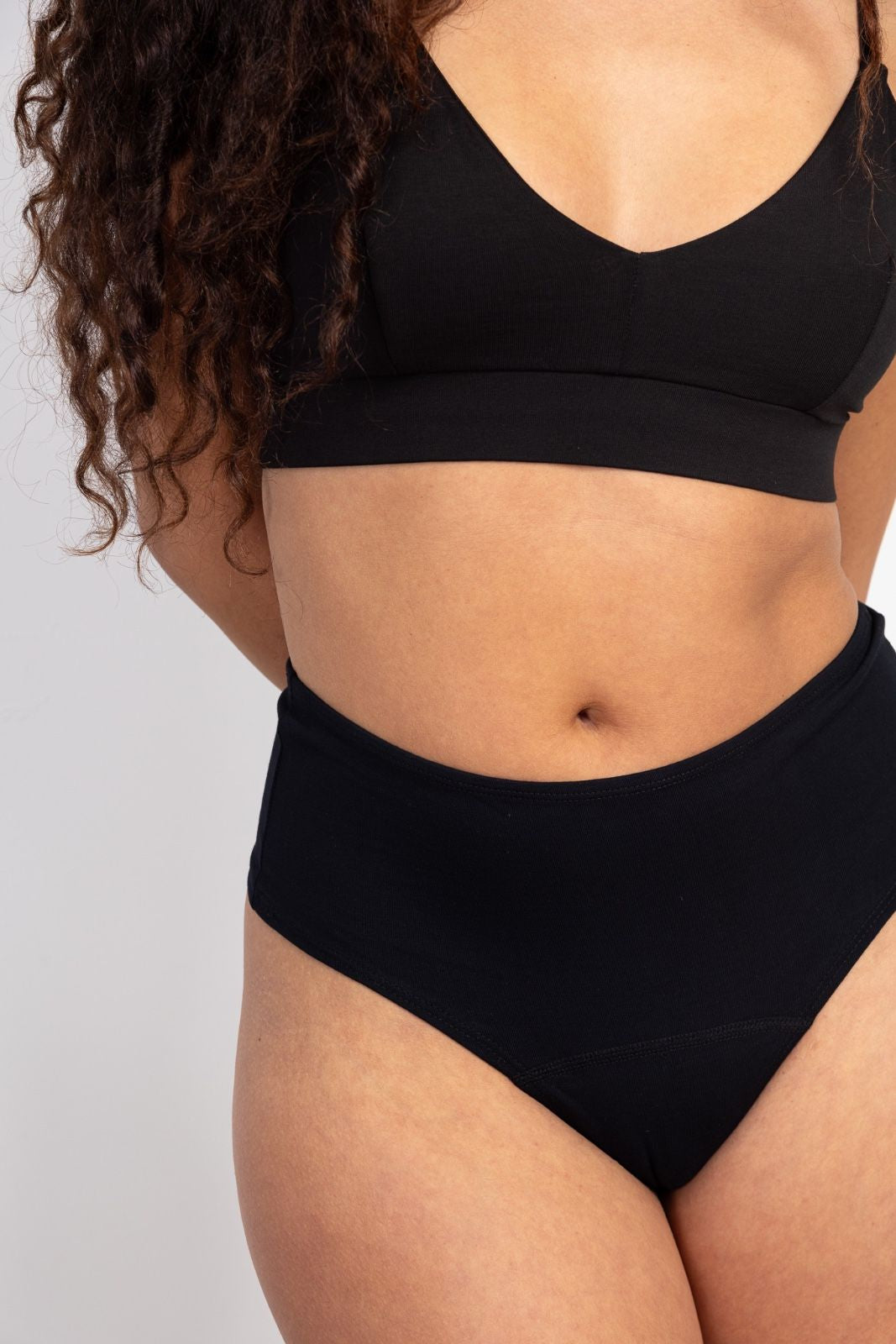 גוזיית משולשים לנערות